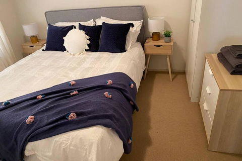 Relax In The Spa With Views Opposite Lake Eildon - Accommodation Sunshine Coast 2