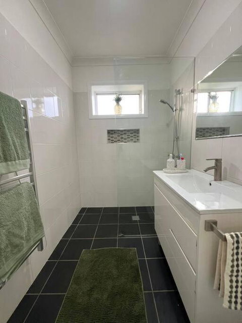 Renovated 3 Bedroom House - Accommodation Sunshine Coast 2