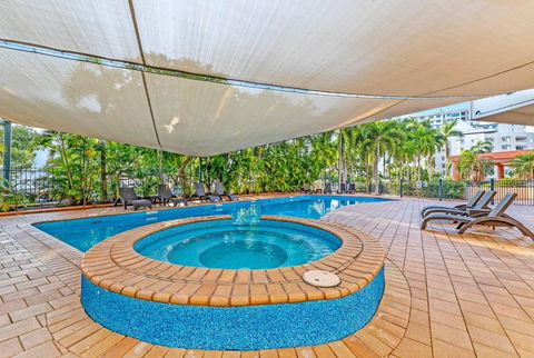 Resort Style Living In An Oceanview King Suite - Accommodation Sunshine Coast 1