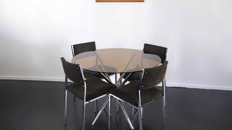 Retro Beach House - Macmasters Beach - Accommodation Sunshine Coast 3