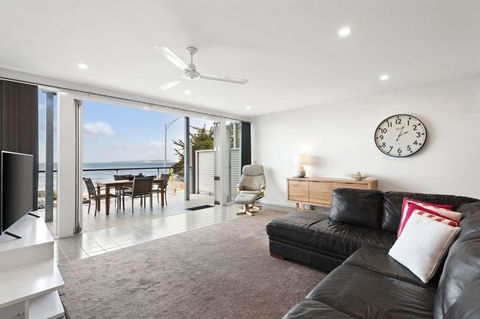 Rip N View - Accommodation Sunshine Coast 0