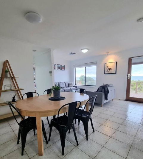 Rise And Tide - Accommodation Sunshine Coast 1