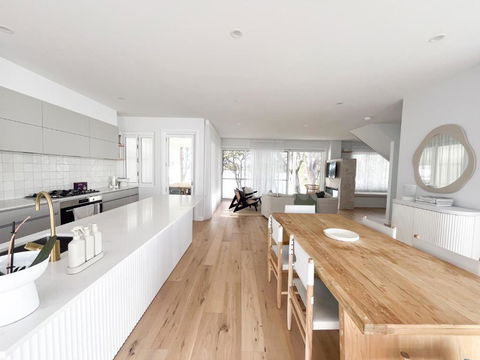 Riva House - Accommodation Sunshine Coast 3