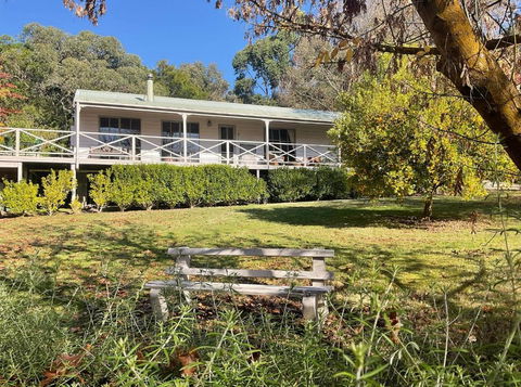 Rivendell Cottage - Accommodation Sunshine Coast 0