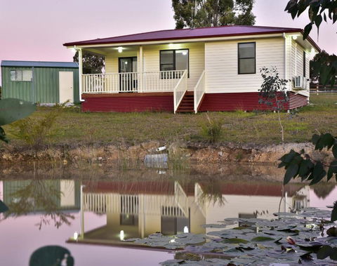 RIVER DOWNS COTTAGE - Accommodation Sunshine Coast 3