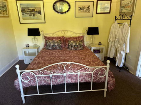 River Front Estate - Accommodation Sunshine Coast 1