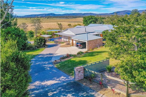 Riverbend Ranch - Accommodation Sunshine Coast 2