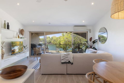 Riverfront Luxury, Poolside, Near Hastings - Accommodation Sunshine Coast 3