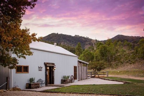 Riverlea Stables- Style And Charm Await You! - Accommodation Sunshine Coast 0