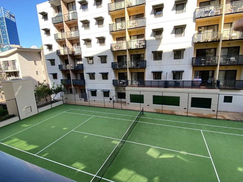 RIVERSIDE CITY VIEW PARKING NETFLIX WIFI WINE FREE - Accommodation Sunshine Coast 3