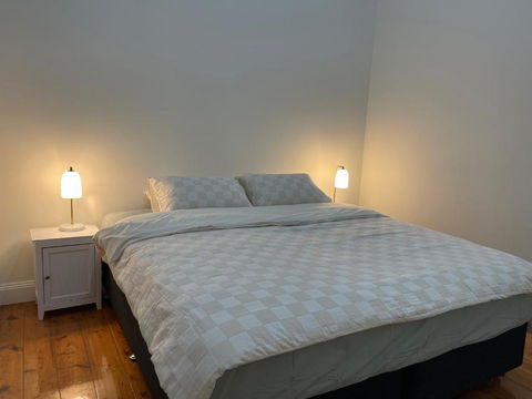 Riverside Hotel - Accommodation Sunshine Coast 0