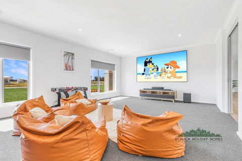 Riverside Meadows - Accommodation Sunshine Coast 1