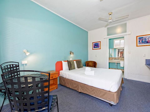 Riviera Motel Bundaberg - Accommodation Sunshine Coast 2