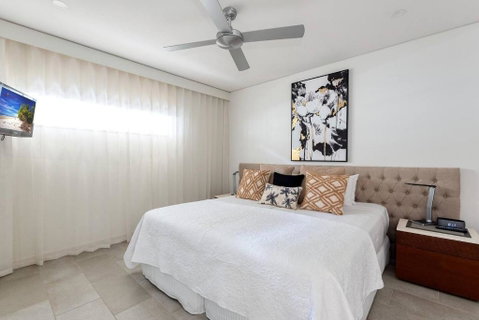 Rose At Temple Palm Cove - A Poolside Paradise - Accommodation Sunshine Coast 3