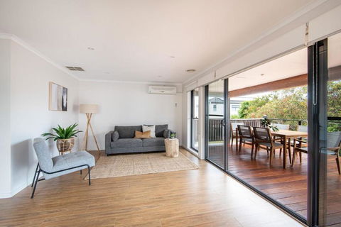 Safety Beach Abode Walk To The Beach - Accommodation Sunshine Coast 1