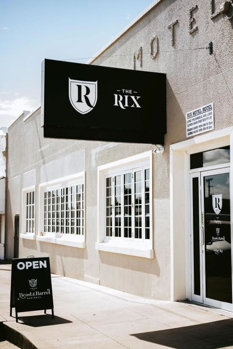 Rix Hotel Motel - Accommodation Sunshine Coast 2