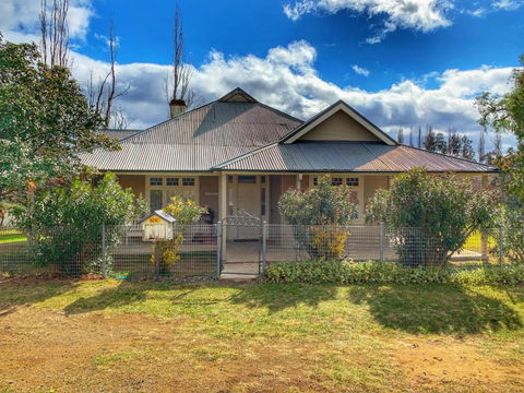 Roma Cottage On Roma Orchard - Accommodation Sunshine Coast 0
