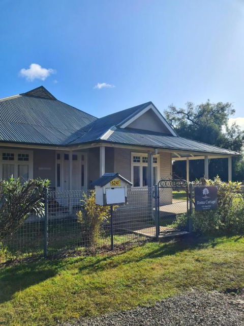 Roma Cottage On Roma Orchard - Accommodation Sunshine Coast 1