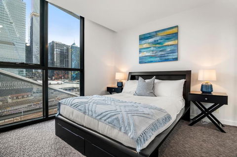 Rooftop Pool 2BR Apartment At Marvel Stadium With Free Parking - Accommodation Sunshine Coast 3