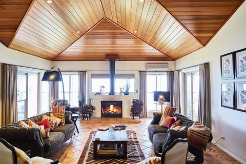 Rosby Guesthouse And Studio - Accommodation Sunshine Coast 1