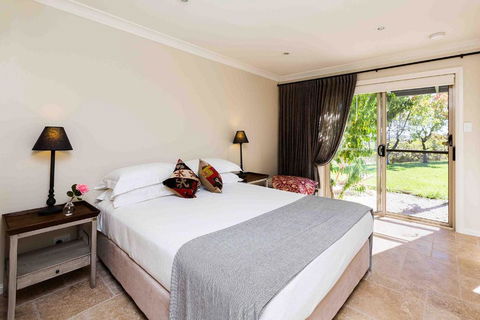 Rosby Guesthouse And Studio - Accommodation Sunshine Coast 3