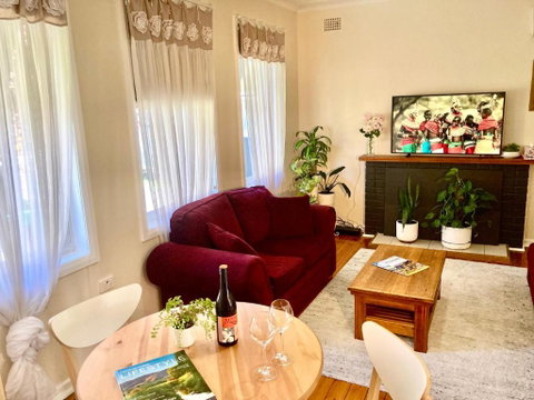 Rose End Cozy Apartment - Accommodation Sunshine Coast 1