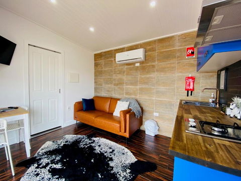 Rose Quartz - 1 Bed With Mountain Views - Kundalini Lodge - Accommodation Sunshine Coast 3