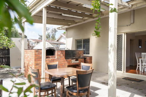 Rosebud Reset - A Beachside Group Getaway - Accommodation Sunshine Coast 0