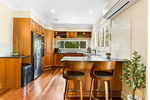 Roselawn Manor - 5 Bedroom Entertainer - Accommodation Sunshine Coast 0