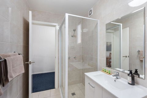 Royal Motel Tenterfield - Accommodation Sunshine Coast 3