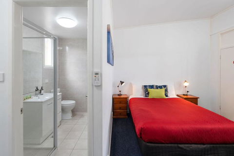 Royal Motel Tenterfield - Accommodation Sunshine Coast 0
