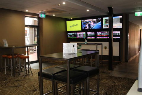 Royal Hotel Orange - Accommodation Sunshine Coast 2