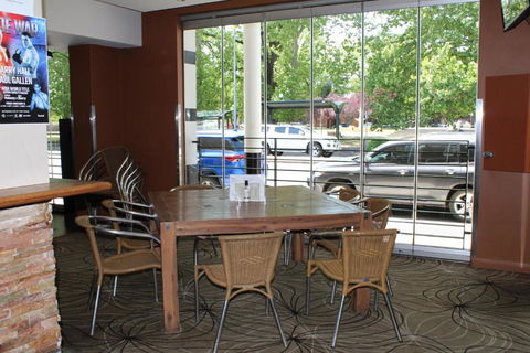Royal Hotel Orange - Accommodation Sunshine Coast 3