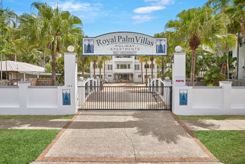 Royal Palm Villas - Accommodation Sunshine Coast 2