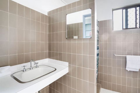 Royal Hotel - Accommodation Sunshine Coast 3