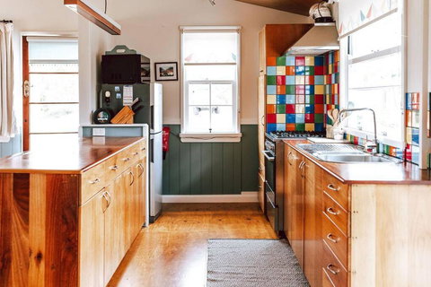 S U N S E T S H A C K Binalong - Accommodation Sunshine Coast 3