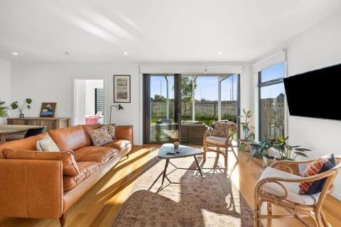 Saltbush By The Park - Accommodation Sunshine Coast 0