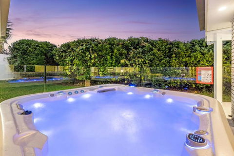 Salty Pause At Bondi House - With Spa And Pet Friendly! - Accommodation Sunshine Coast 0