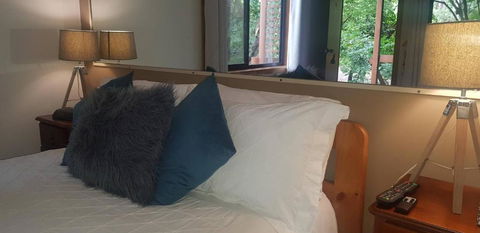 Samurai Beach Bungalows - Port Stephens YHA - Accommodation Sunshine Coast 2