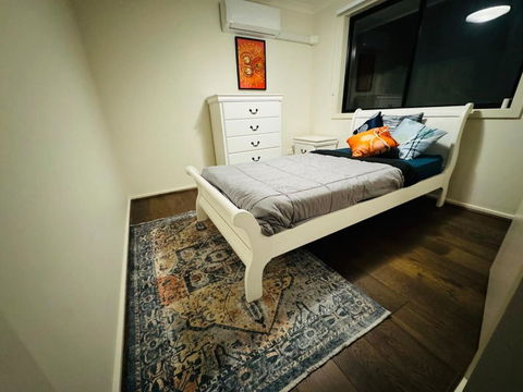 Sanctuary Lakes Holiday House - Accommodation Sunshine Coast 2