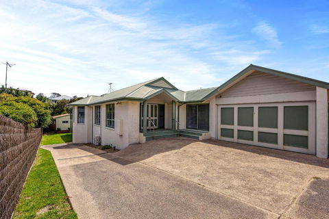 Sand And Foam - Accommodation Sunshine Coast 0