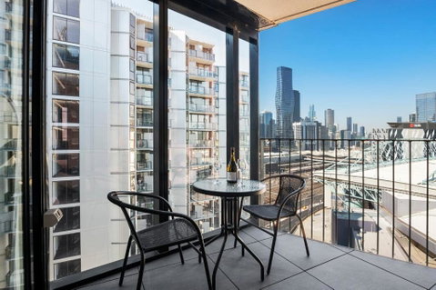 Rooftop Pool Stunning Apt At Marvel Stadium With Free Parking - Accommodation Sunshine Coast 3