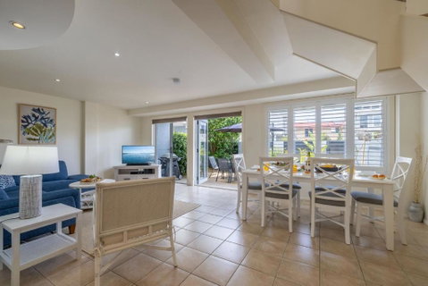 Sandcastles 4 -8 Ala Moana Way - Accommodation Sunshine Coast 1