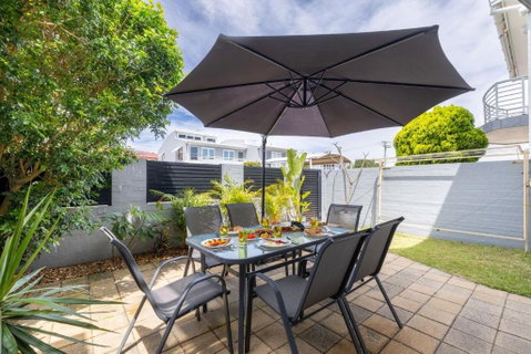 Sandcastles 4 -8 Ala Moana Way - Accommodation Sunshine Coast 3