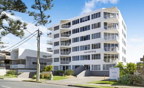 Sanderling Miami - Hosted By Burleigh Letting - Accommodation Sunshine Coast 0