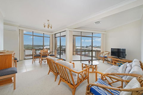 Sandpiper 9 25 Waugh Street - Accommodation Sunshine Coast 0