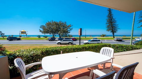 Sandrift Beachfront Apartments - Accommodation Sunshine Coast 3
