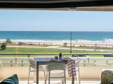 Sandrift Beachfront Apartments - Accommodation Sunshine Coast 2