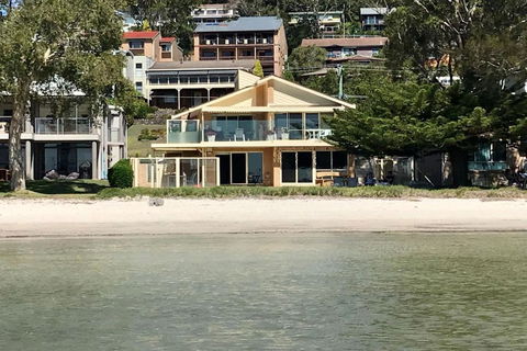 Sandy Beach House Corlette Unit 1 Waterfront WI-FI Aircon - Accommodation Sunshine Coast 0
