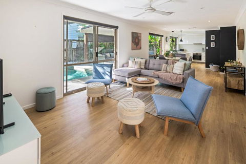 Sandy Dunes Retreat Pet-Friendly Wurtulla Home - Accommodation Sunshine Coast 2